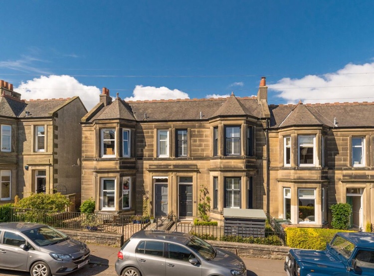 Exquisite & Extraordinary…