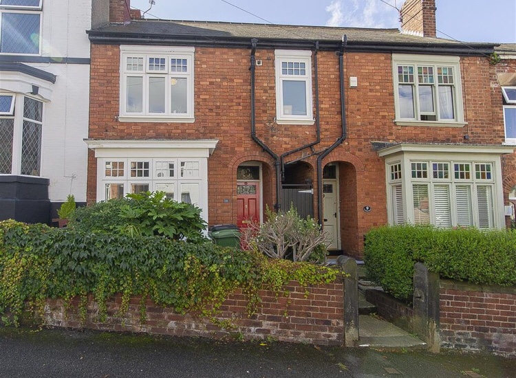 South Facing Garden?&nbsp;Essential.