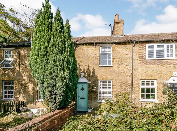 Beamed Terraced Cottage? Coming right up&nbsp;🚚
