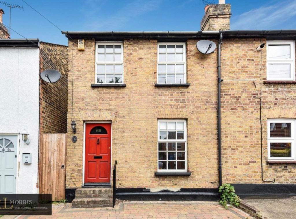 Brentwood Banger ✨